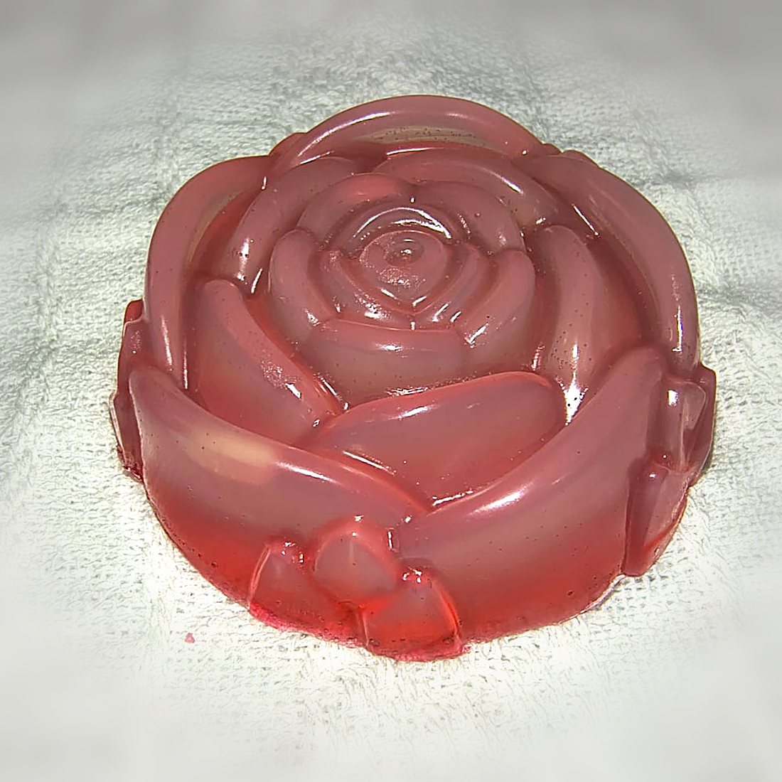 Rosa en color vino